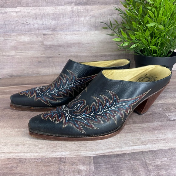 Charlie 1 Horse Shoes - Charlie 1 Horse- Lucchese Mules - Handcrafted Leather Western Mules - Size: 6B